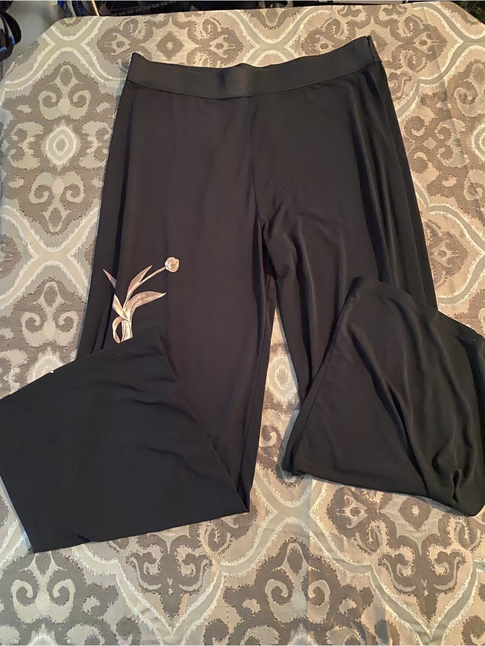 Alfani XL Black Wide Leg Palazzo Pants Floral Lily Graphic Print Flowy Comfort - Picture 7 of 8